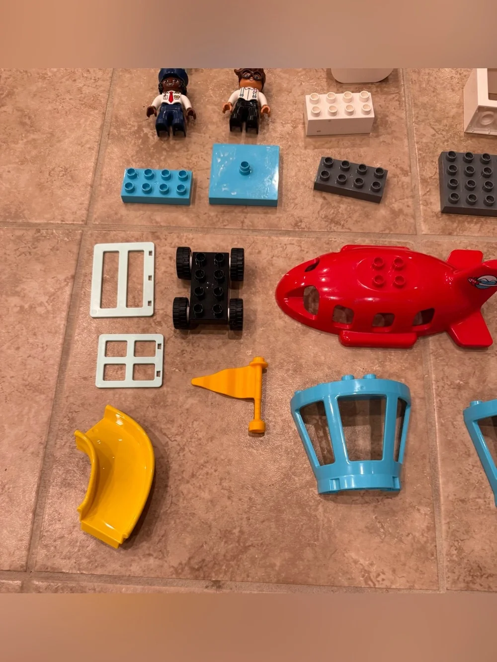 Lego Duplo airplane and airport 10961